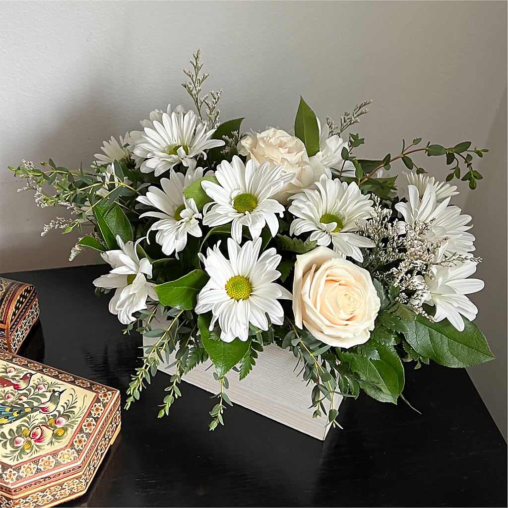 Fresh Linen Box Bouquet – Daily Bloom, San Antonio TX