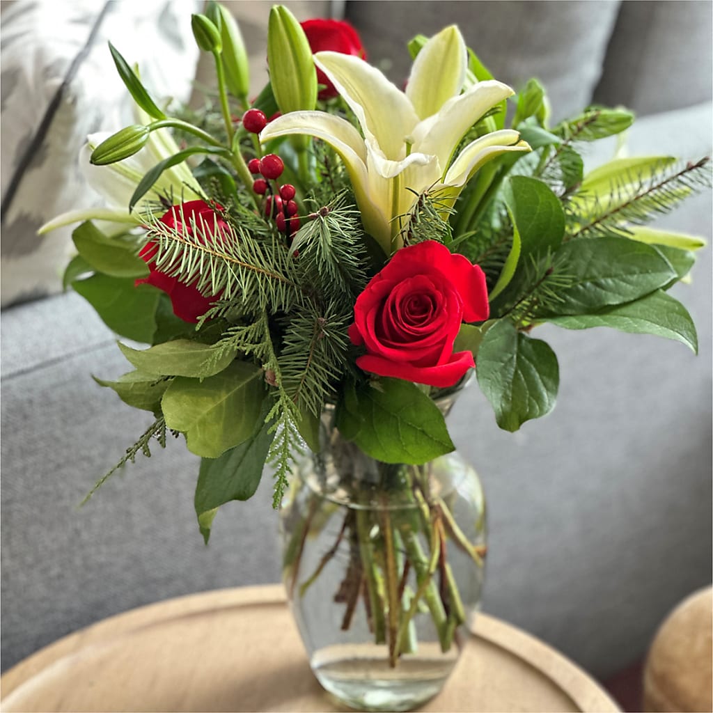 Sparkling Snowflakes Bouquet –  Daily Bloom, San Antonio TX